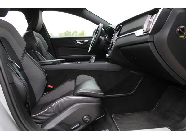 Volvo S60 cena 137999 przebieg: 105000, rok produkcji 2020 z Mirsk małe 137